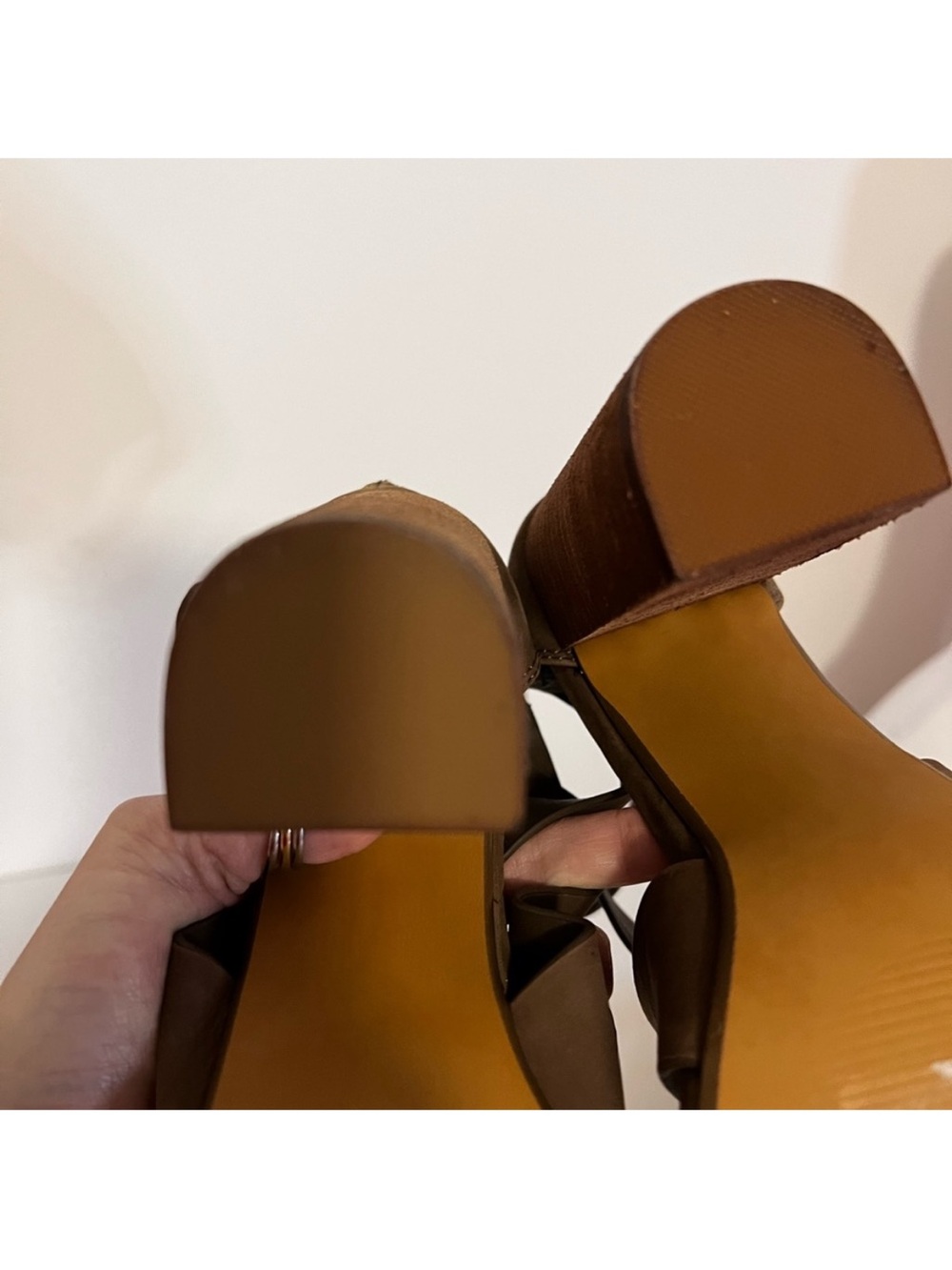 Steve Madden size 7.5 4in chunky heel only worn once ankle strap - Picture 9 of 9